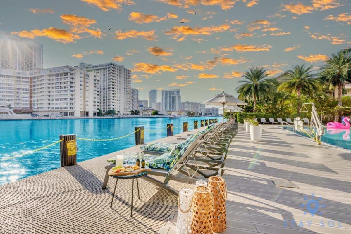 Amenities Balcony W Stunning Views-Beachfront Hallandale Beach Exterior photo