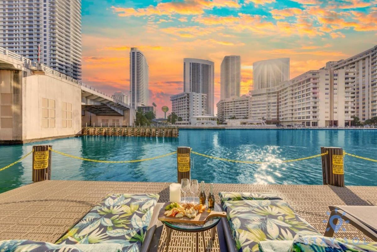 Amenities Balcony W Stunning Views-Beachfront Hallandale Beach Exterior photo