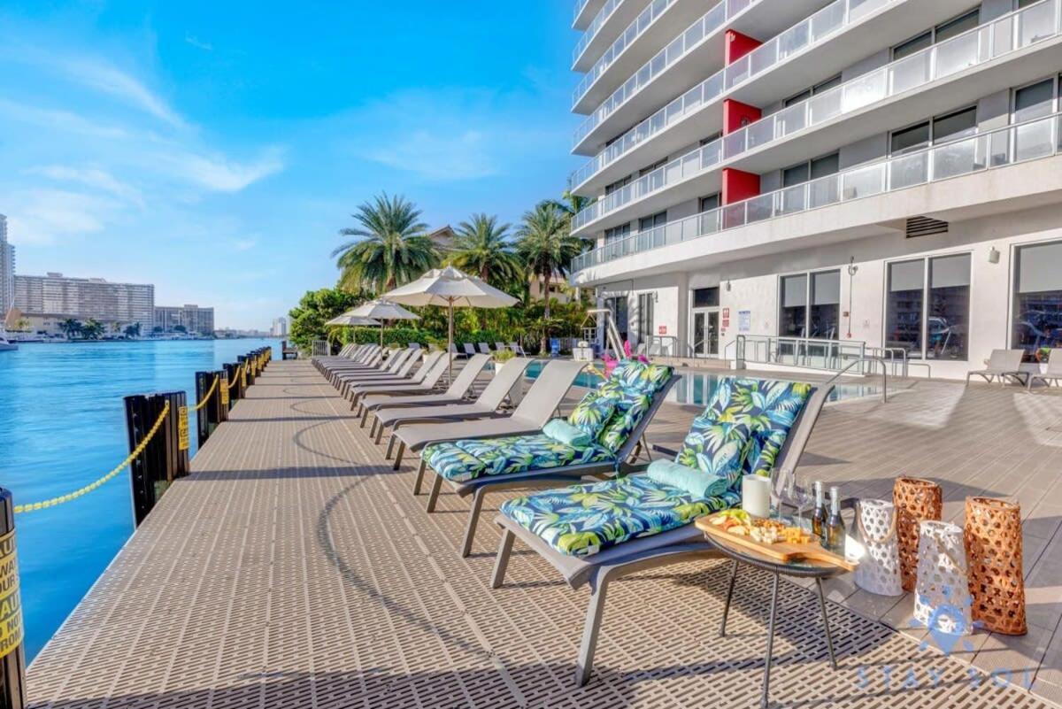 Amenities Balcony W Stunning Views-Beachfront Hallandale Beach Exterior photo
